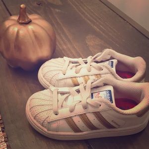 Adidas Superstar Toddler Size 8 gently used